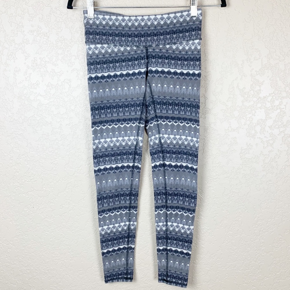 Alo Yoga Grey chevron printed leggings